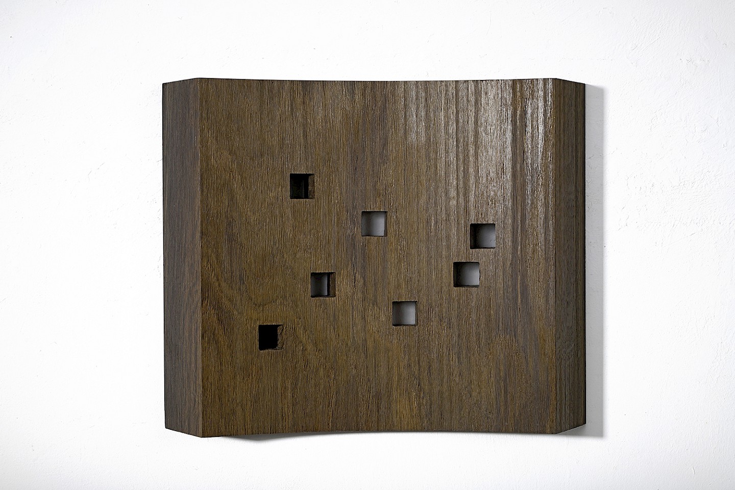 Sclputure Scala, Joseph Stephan Wurmer, 2022, bog oak, 35,5 x 6,5, 28,5 cm